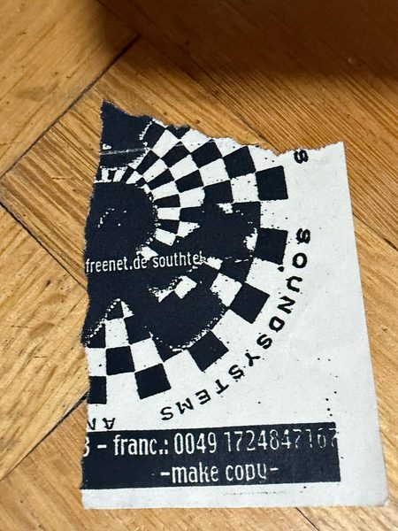 Flyer 27